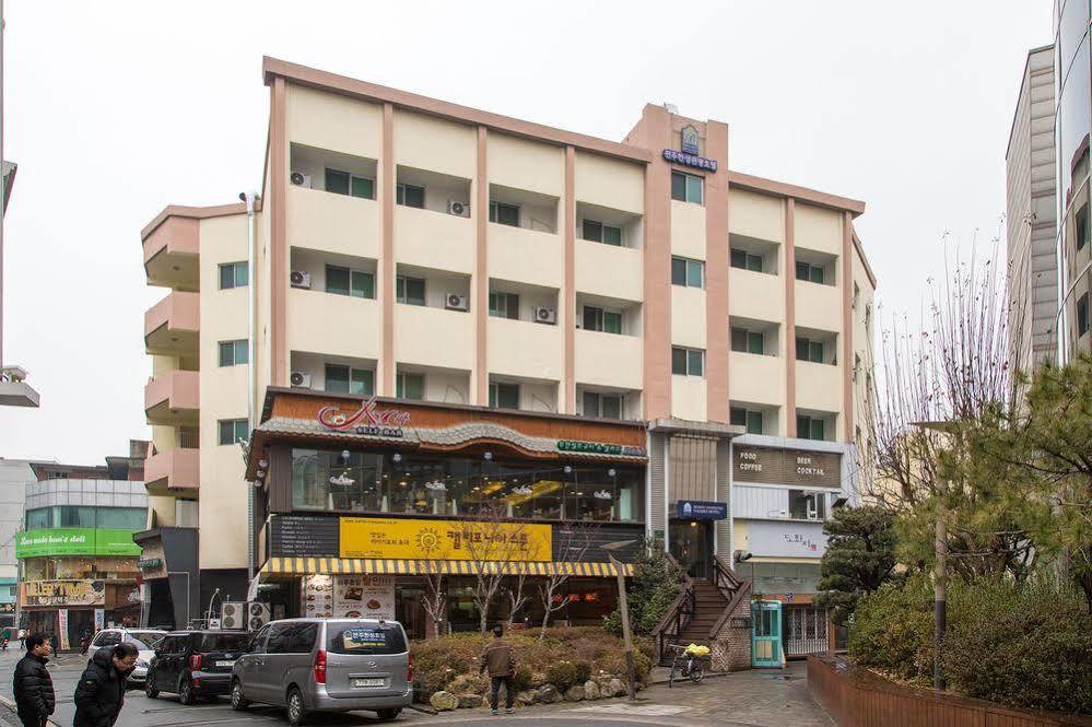 Benikea Jeonju Hansung Tourist Hotel ภายนอก รูปภาพ